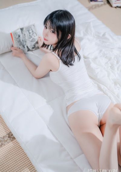 欧美刺激转盘游戏_短视频完整无删减版