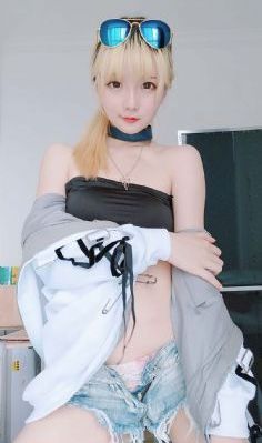 欧美制服另类动漫_720超清免费观看