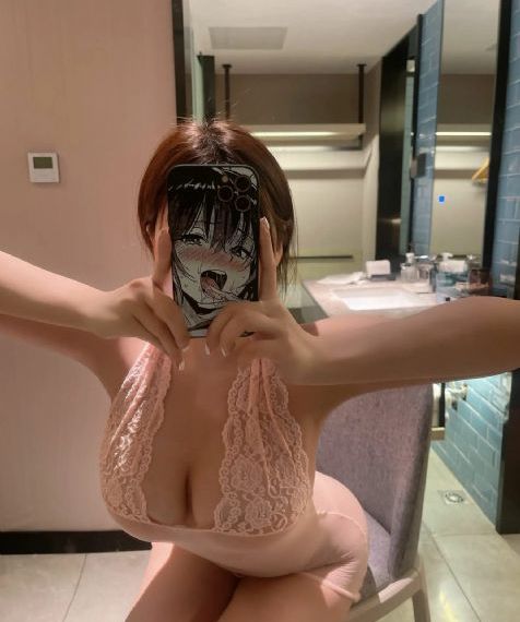 欧美服装微商货源_手机在线免费观看
