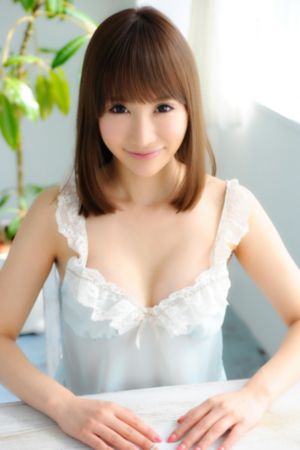 日韩美女美乳_720在线手机播放