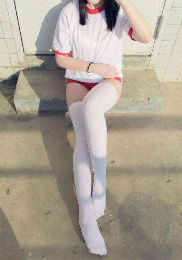 欧美风真实女性美化_成长在线视频免费观看
